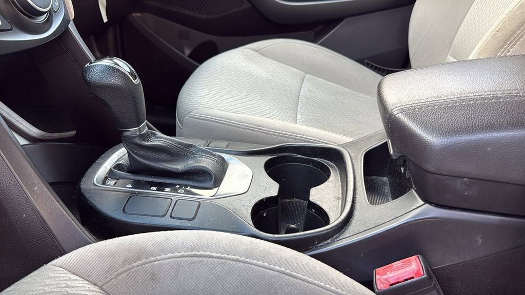 Used 2017 Hyundai Santa Fe Sport FWD image 32
