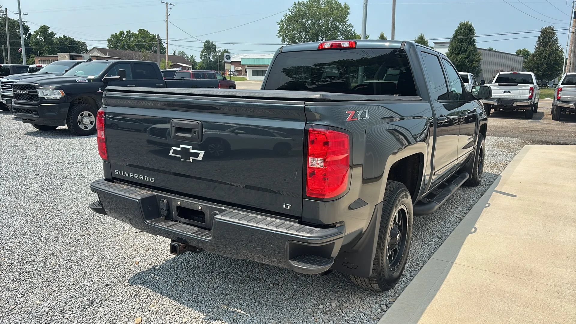 Used 2018 Chevrolet Silverado 1500 LT w/ All Star Edition AWD/4WD image 7