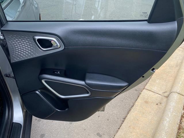Used 2024 Kia Soul LX w/ Option Group 015 image 33