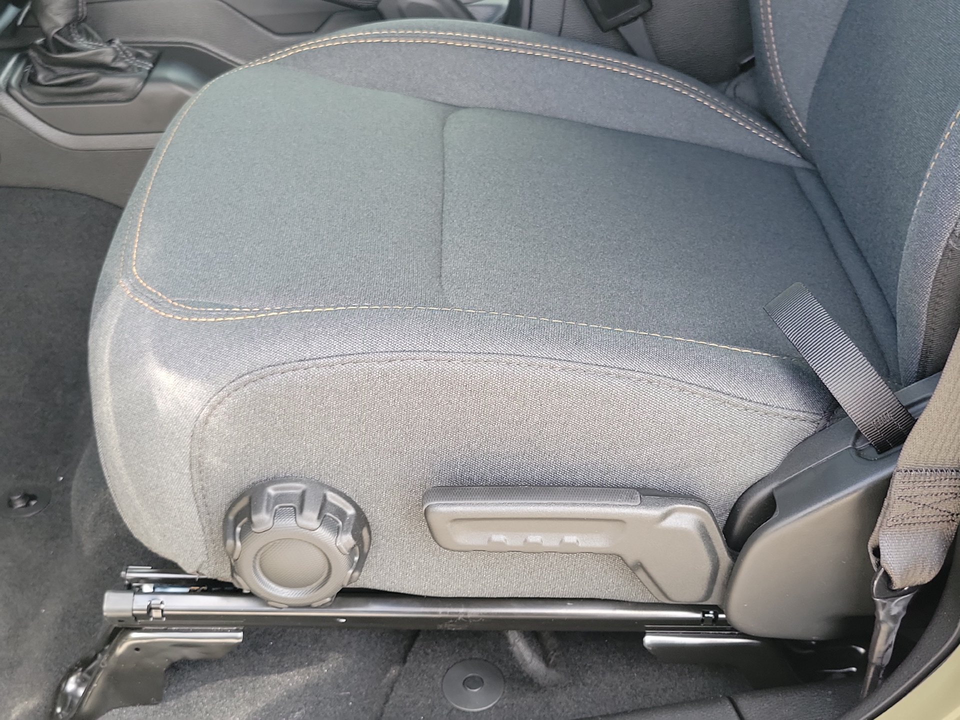 New 2026 Jeep Gladiator Sport AWD/4WD image 14