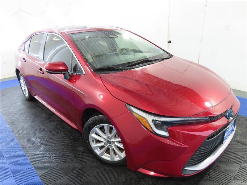 Used 2024 Toyota Corolla XLE FWD image 5