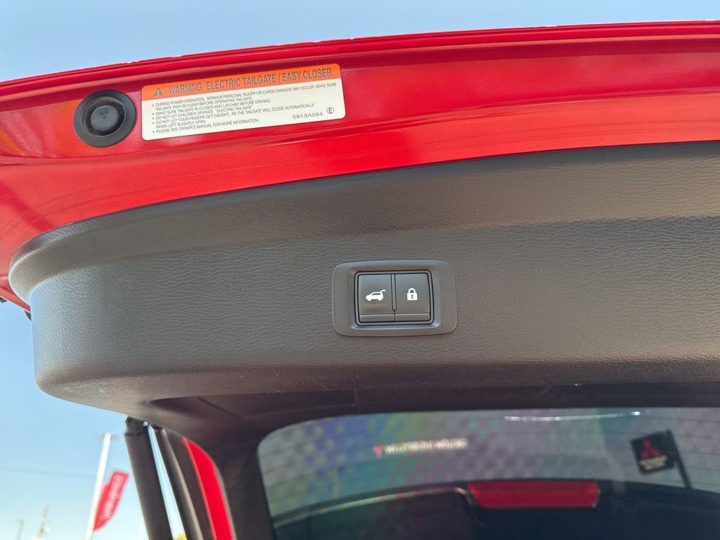 Used 2022 Mitsubishi Outlander SE image 9