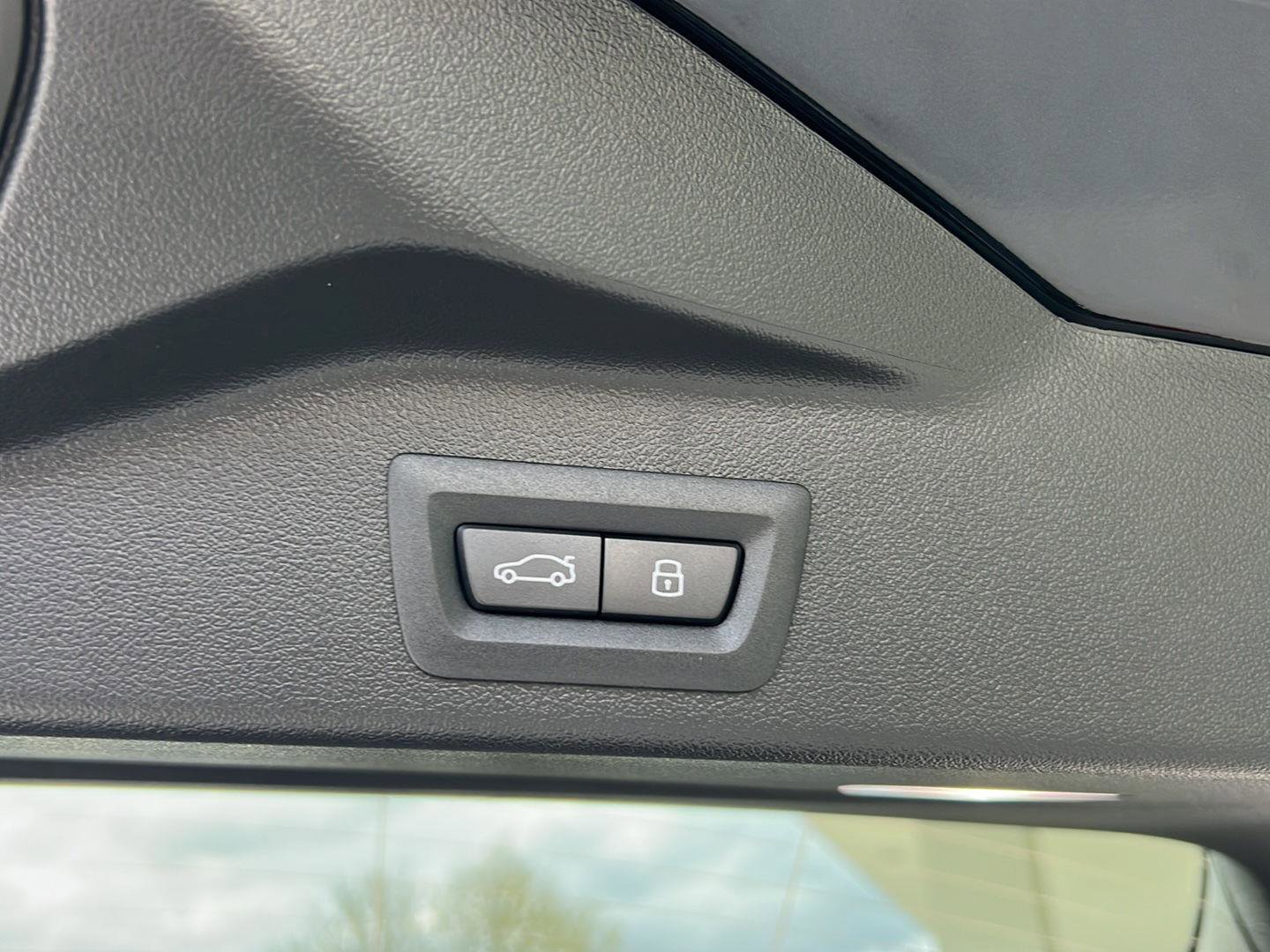 New 2026 BMW X5 xDrive40i w/ M Sport Package image 33