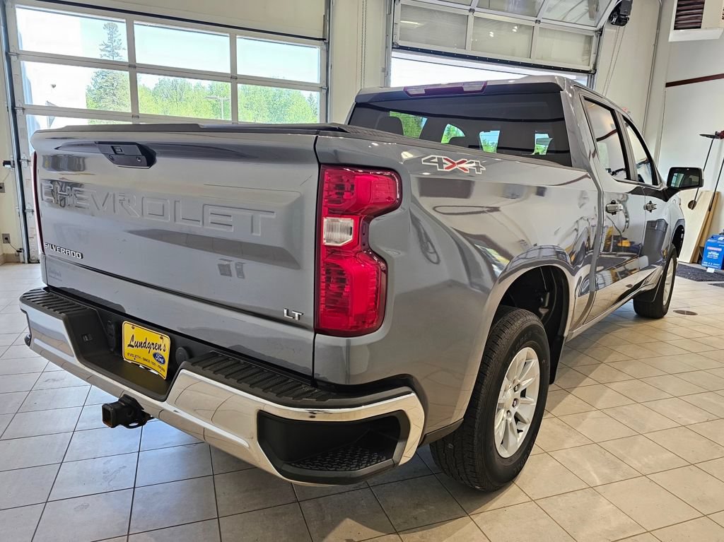 Used 2022 Chevrolet Silverado 1500 LT AWD/4WD image 5