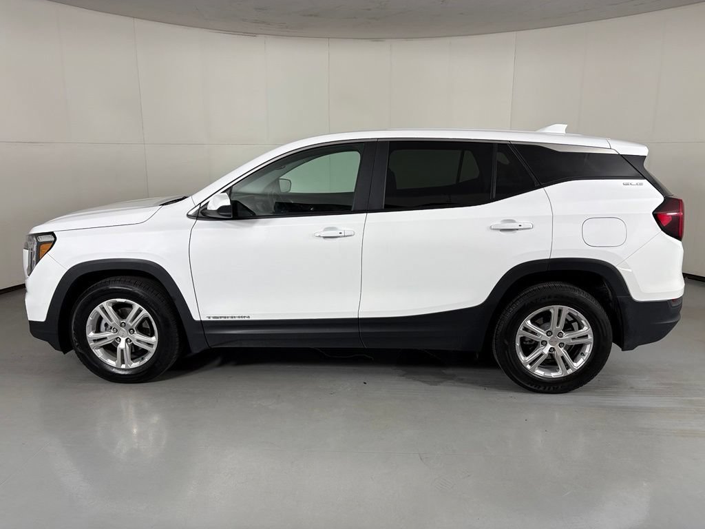 Used 2024 GMC Terrain SLE FWD image 5