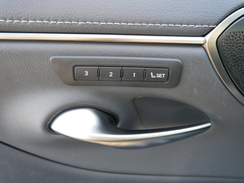 Certified 2024 Lexus ES 350 F Sport w/ Accessory Package (Z2) FWD image 16