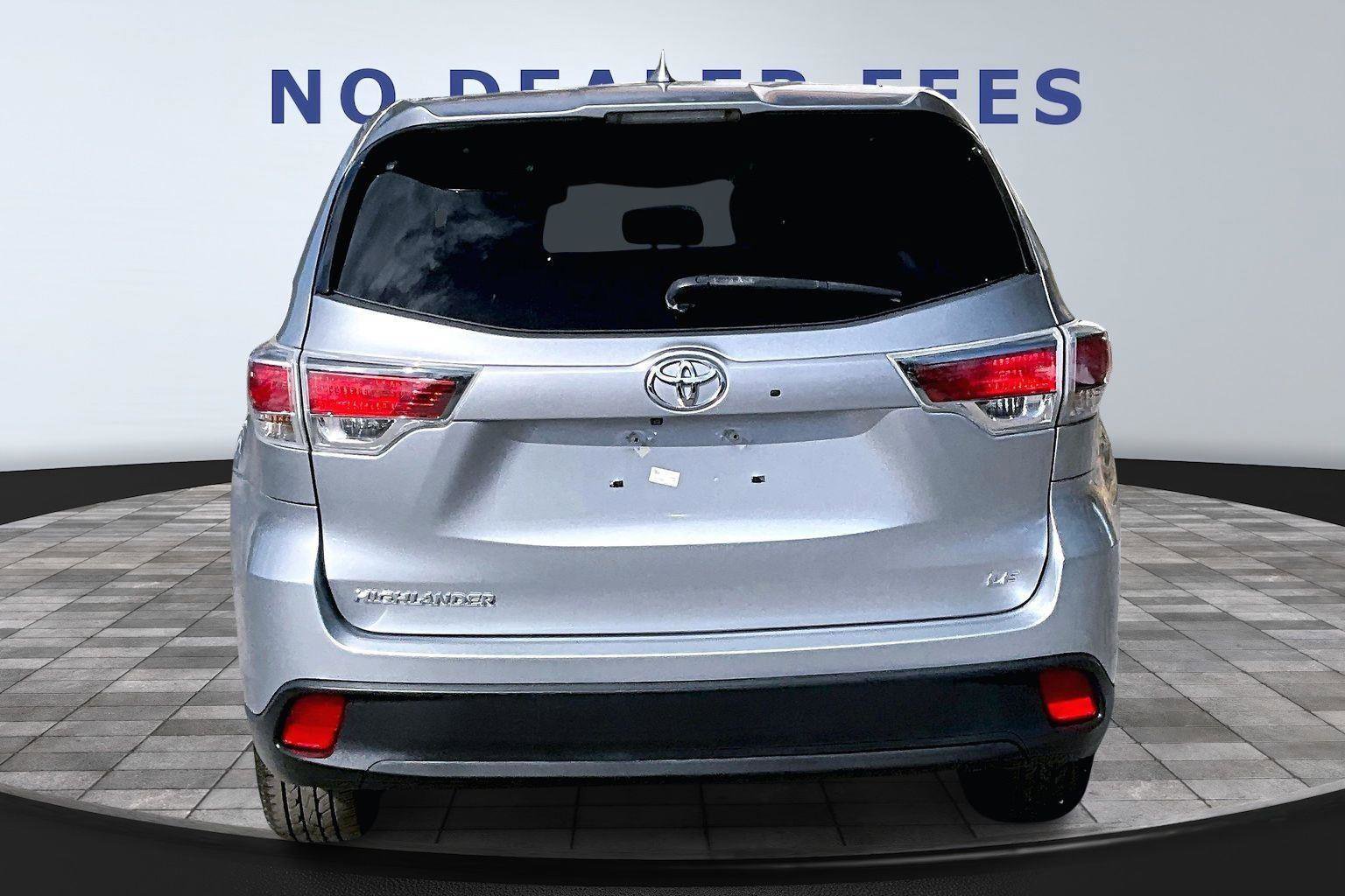 Used 2015 Toyota Highlander Plus FWD image 5