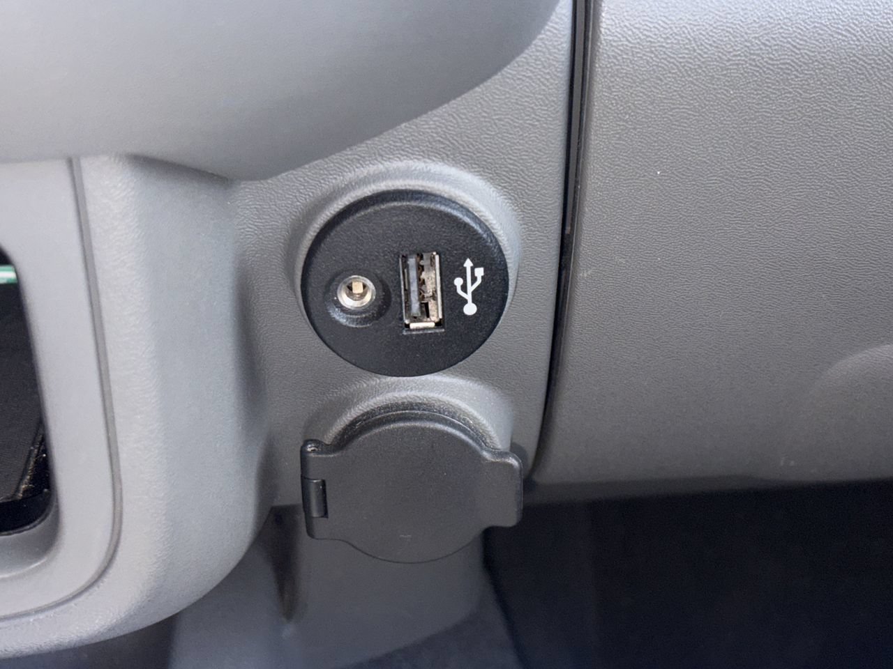 Used 2019 Nissan Frontier SV RWD image 16