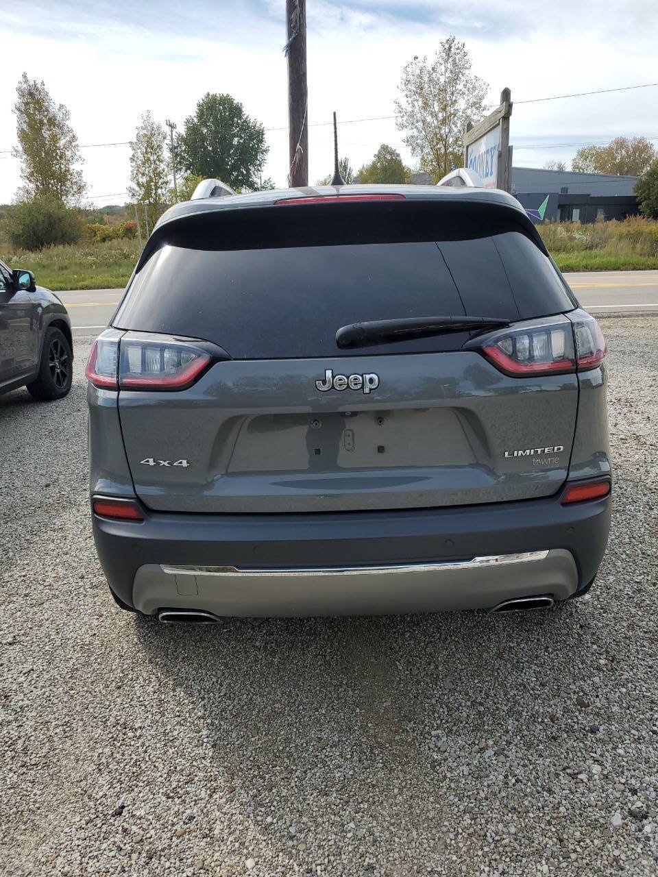 Used 2020 Jeep Cherokee Limited AWD/4WD image 5