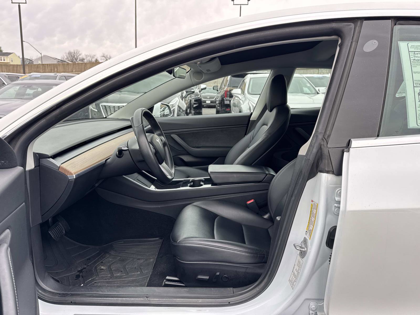 Used 2019 Tesla Model 3 Standard Range Plus image 18