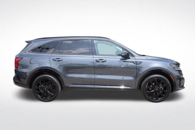 Used 2023 Kia Sorento SX AWD/4WD image 11