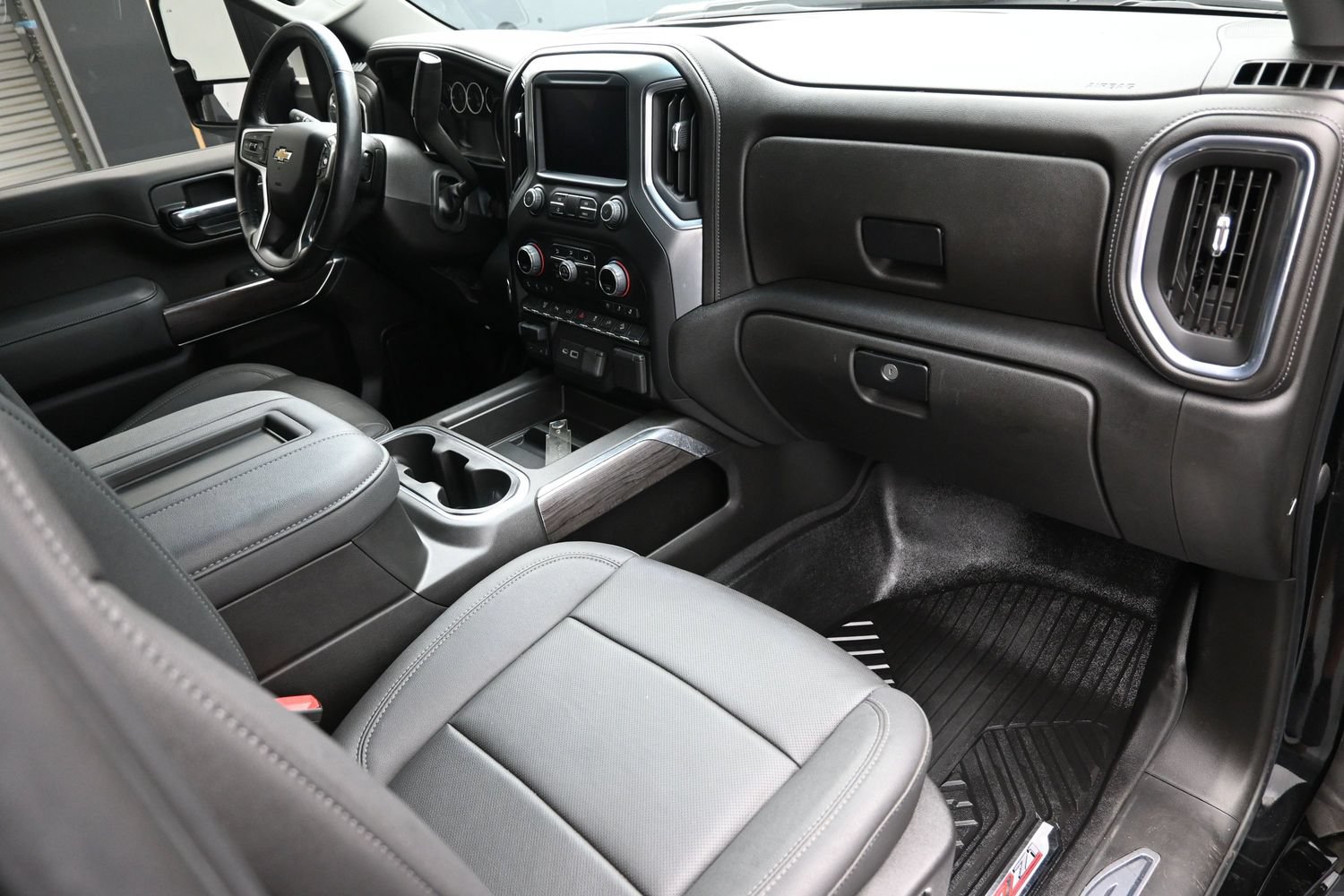 Used 2022 Chevrolet Silverado 2500 LTZ w/ LTZ Texas Edition AWD/4WD image 39