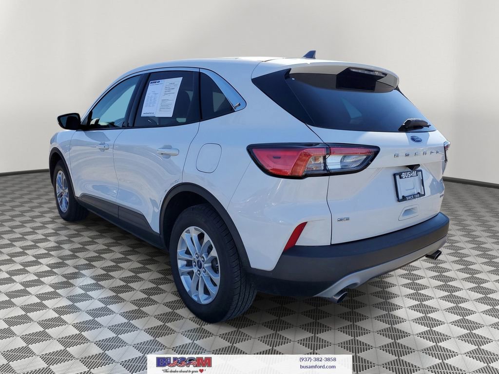 Certified 2020 Ford Escape SE image 3