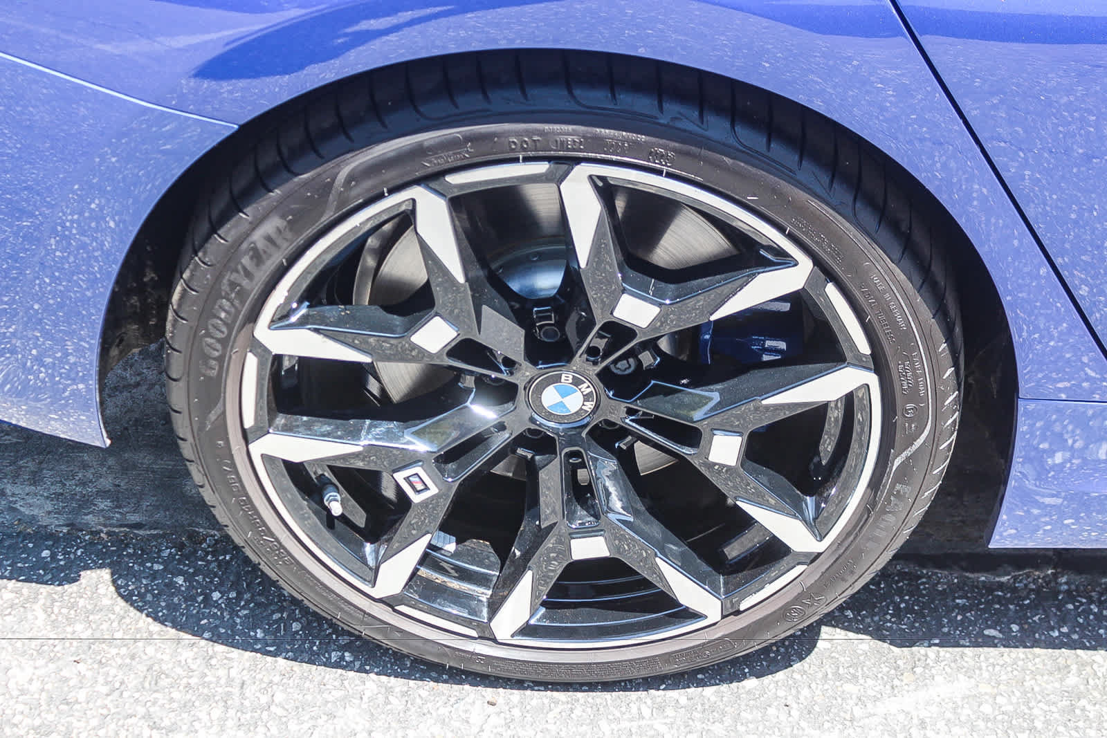 Used 2026 BMW 330i Sedan w/ M Sport Package RWD image 8