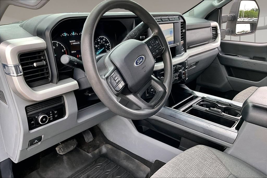 Used 2023 Ford F250 XLT w/ FX4 Off-Road Package AWD/4WD image 13