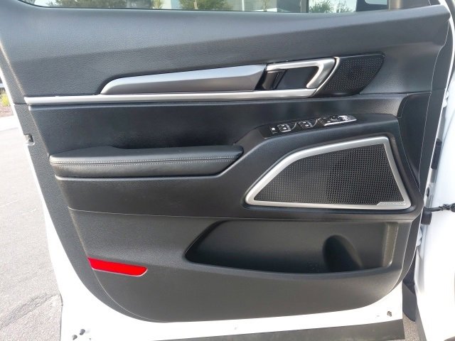 Used 2023 Kia Telluride LX image 21