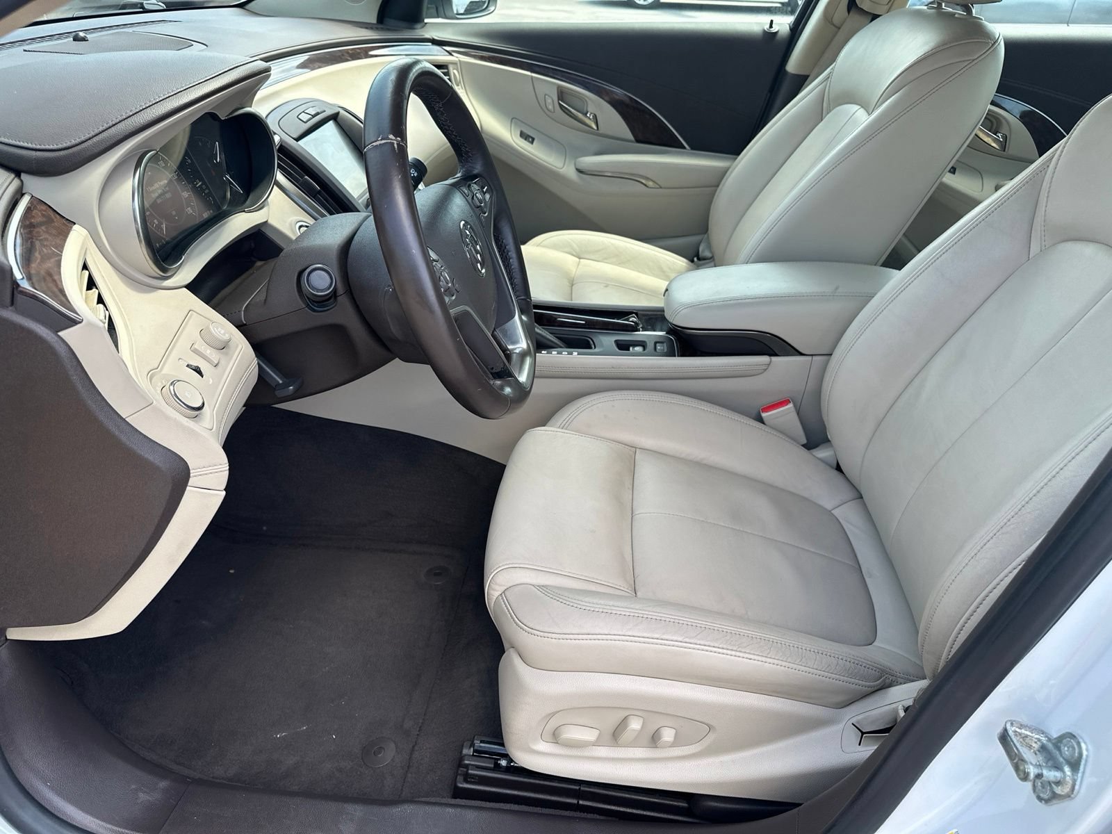 Used 2016 Buick LaCrosse Leather w/ Experience Buick Package FWD image 12