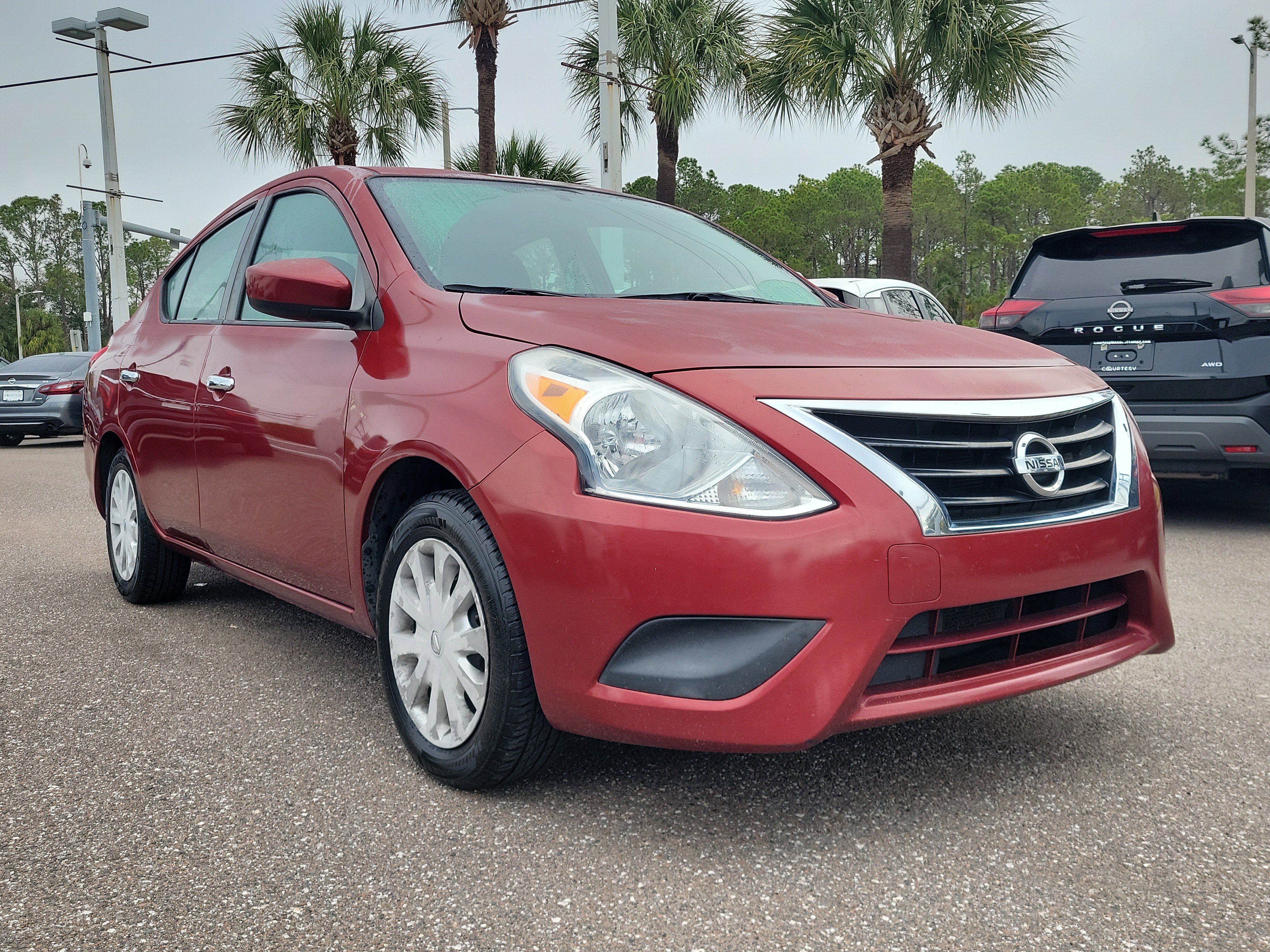 Used 2017 Nissan Versa SV image 2
