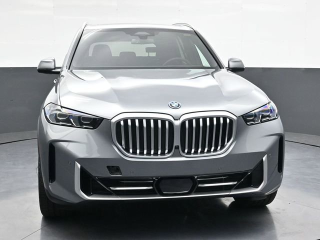Used 2026 BMW X5 xDrive50e w/ Climate Comfort Package image 11