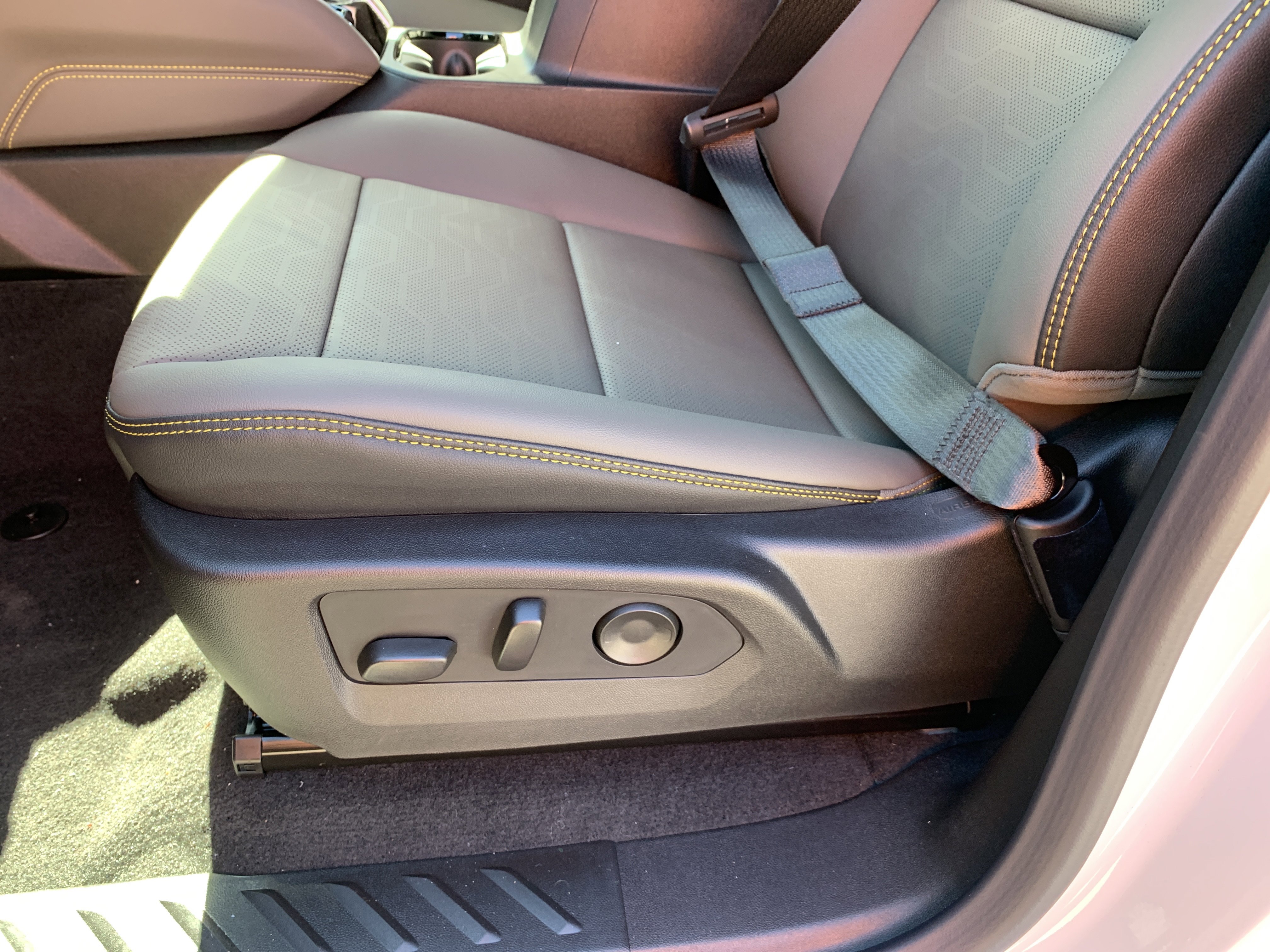 New 2026 Chevrolet Colorado ZR2 w/ Technology Package image 11
