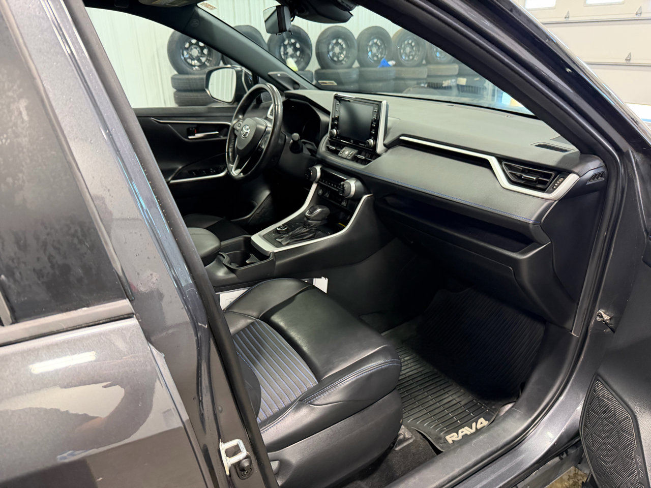 Used 2020 Toyota RAV4 XSE image 8