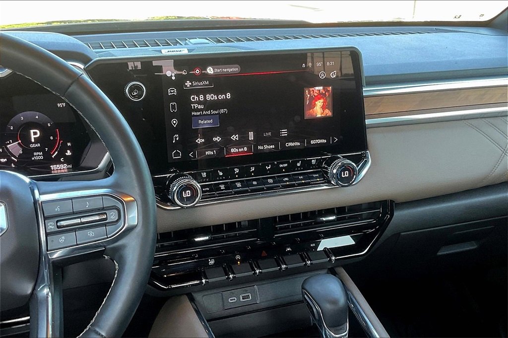 Used 2023 GMC Canyon Denali image 6
