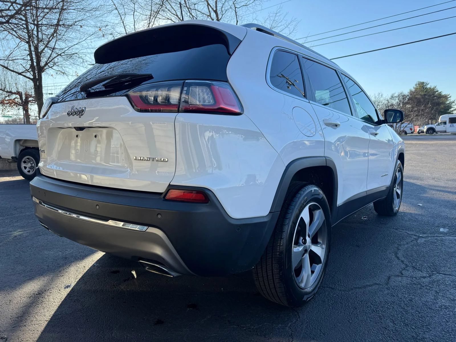 Used 2021 Jeep Cherokee Limited AWD/4WD image 3