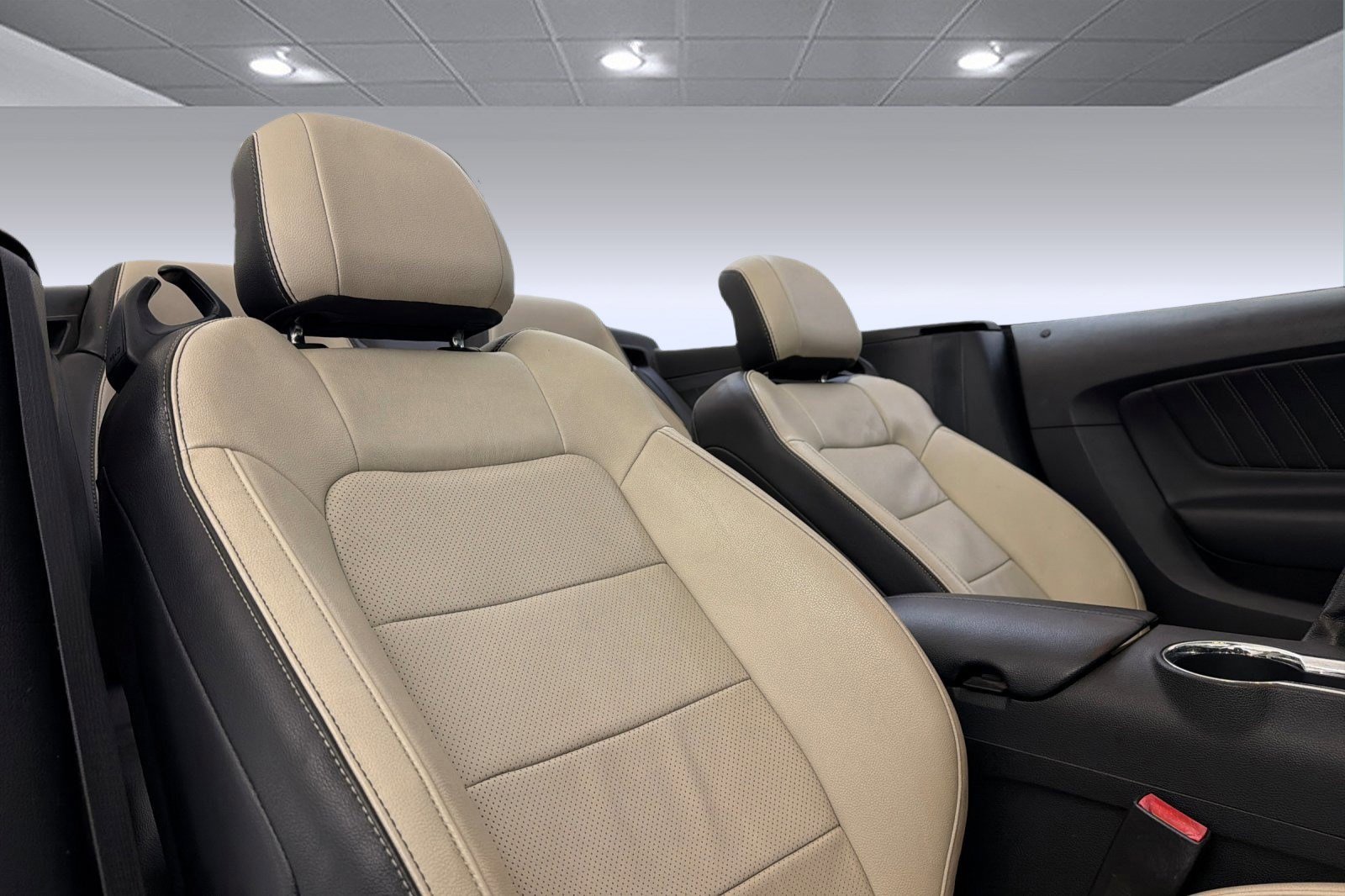 Used 2016 Ford Mustang GT Premium image 24