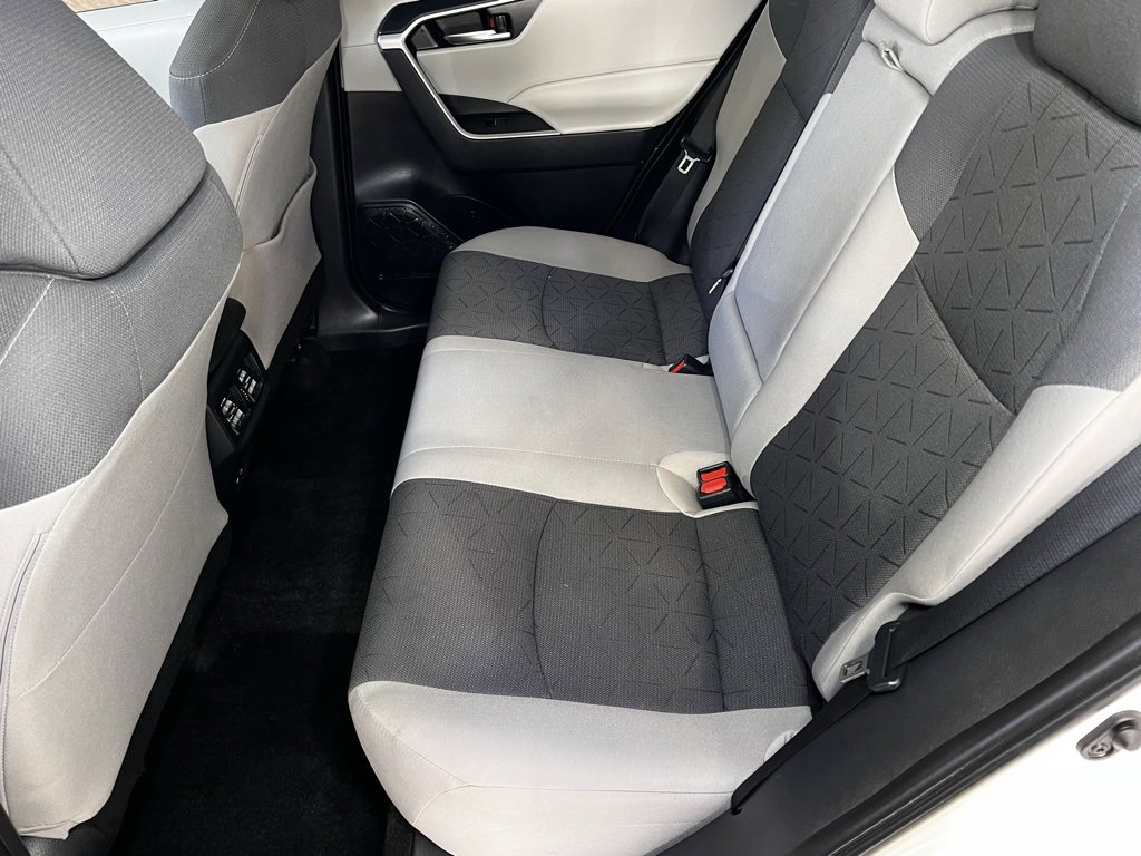 Used 2024 Toyota RAV4 XLE image 43
