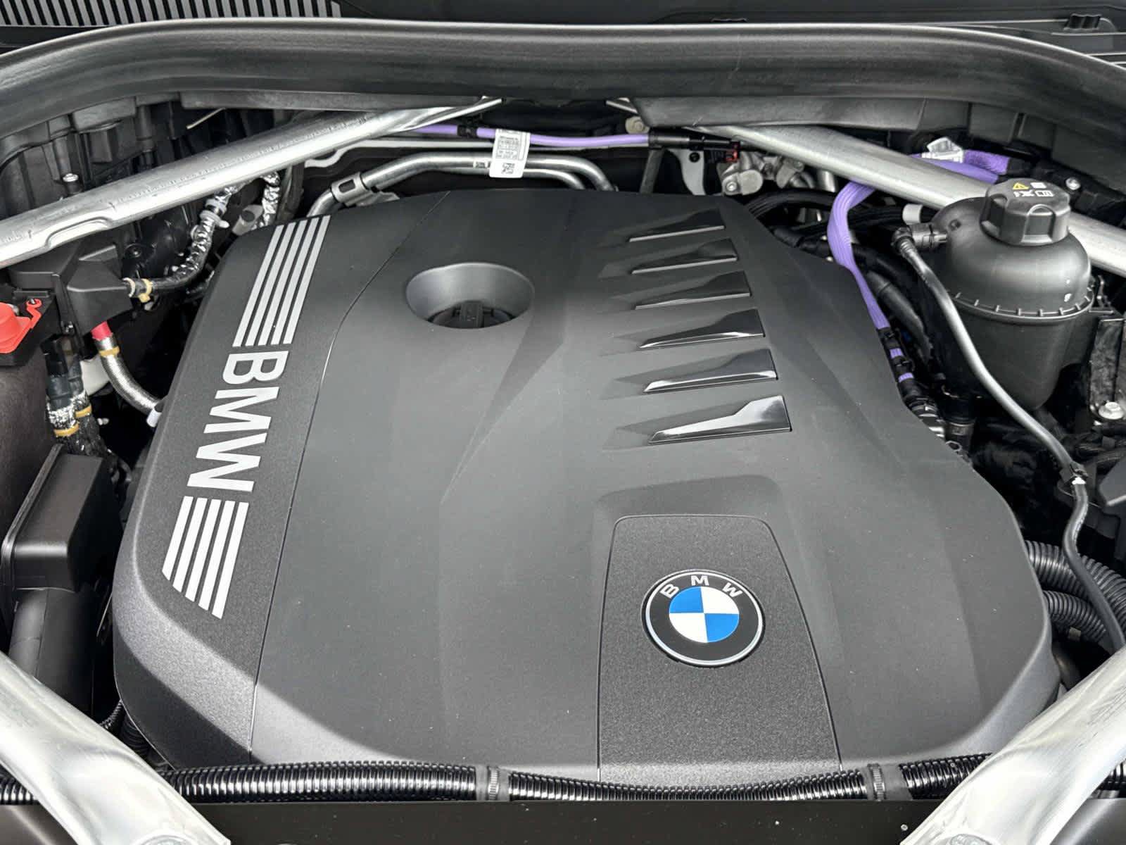 New 2027 BMW X7 xDrive40i w/ Executive Package AWD/4WD image 13