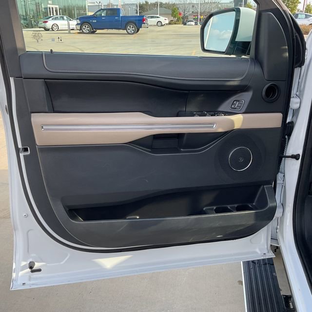 Used 2024 Ford Expedition Max Limited image 18