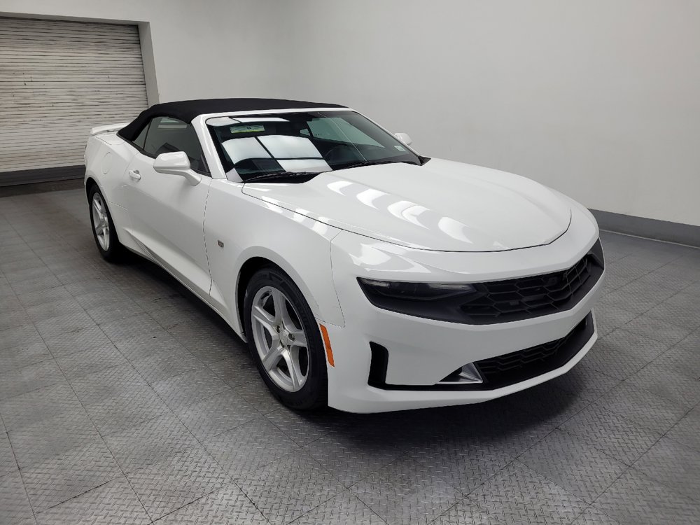 Used 2020 Chevrolet Camaro LT RWD image 13