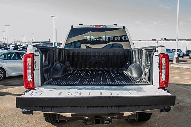 Used 2025 Ford F250 XLT w/ FX4 Off-Road Package image 19