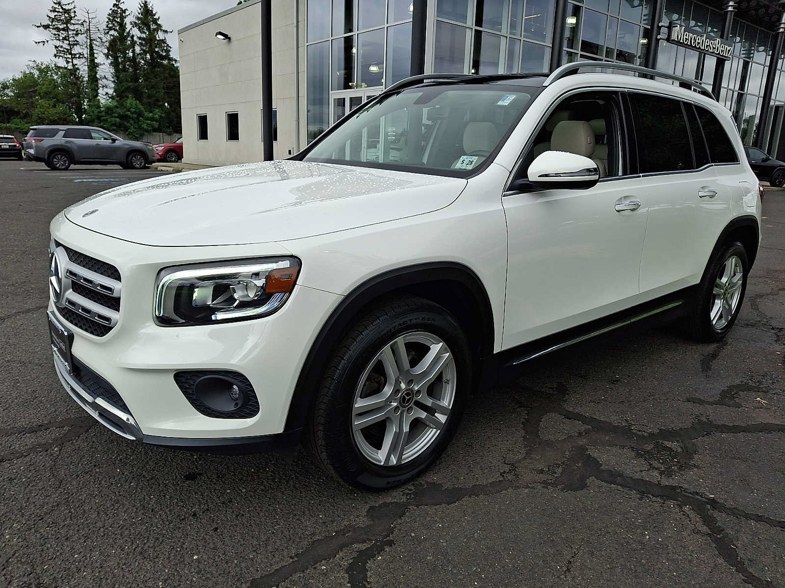 Certified 2023 Mercedes-Benz GLB 250 4MATIC image 3
