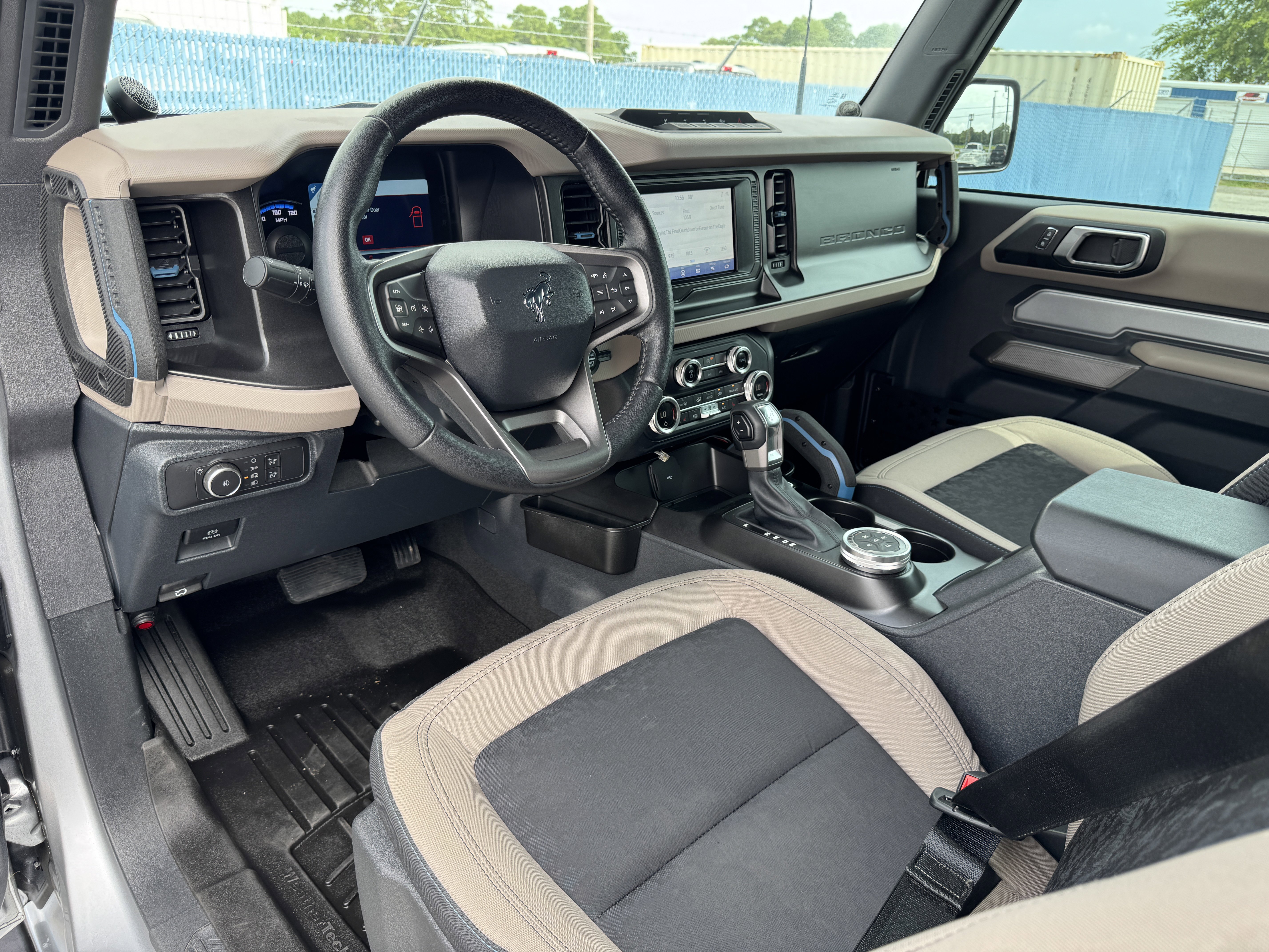 Used 2021 Ford Bronco Wildtrak image 14