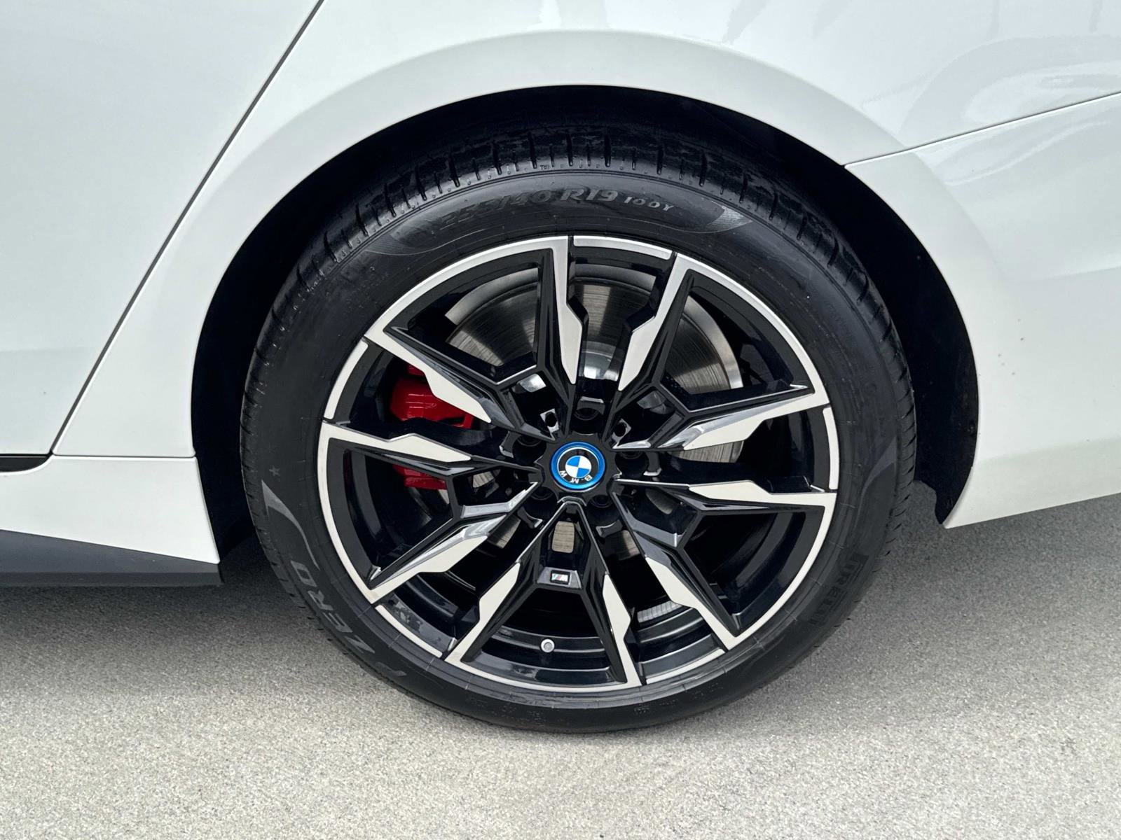 Used 2024 BMW i4 M50 w/ Premium Package image 8