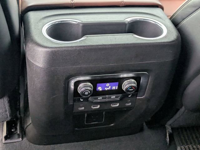 Used 2023 GMC Yukon Denali Ultimate image 35