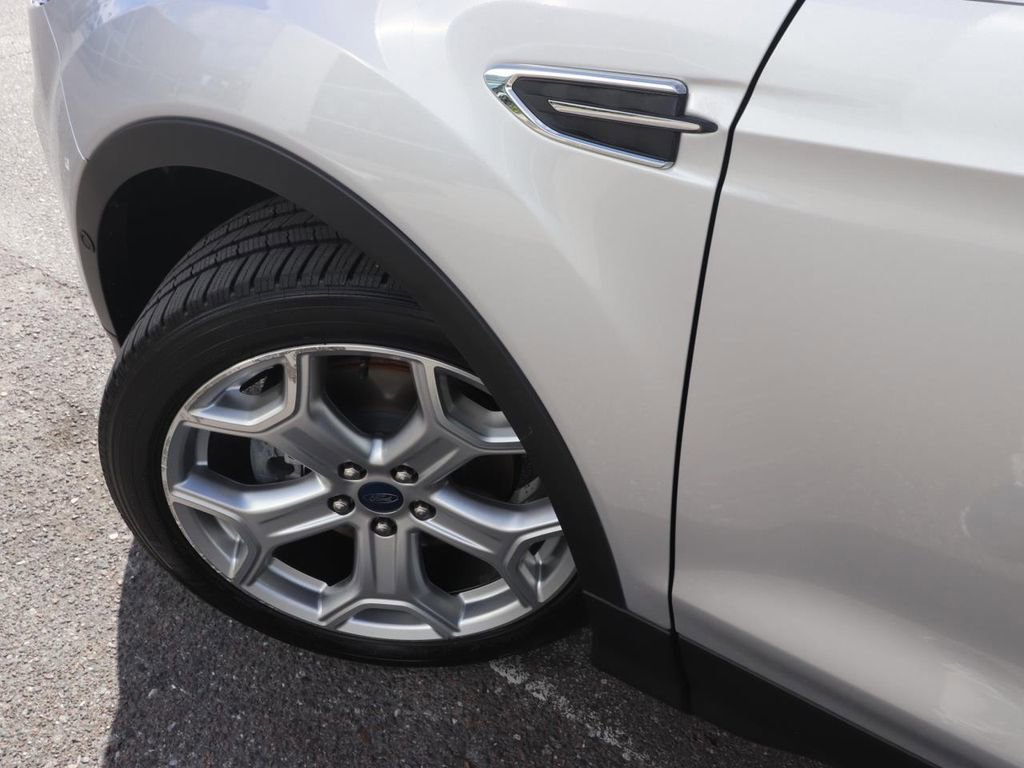 Certified 2019 Ford Escape Titanium image 3