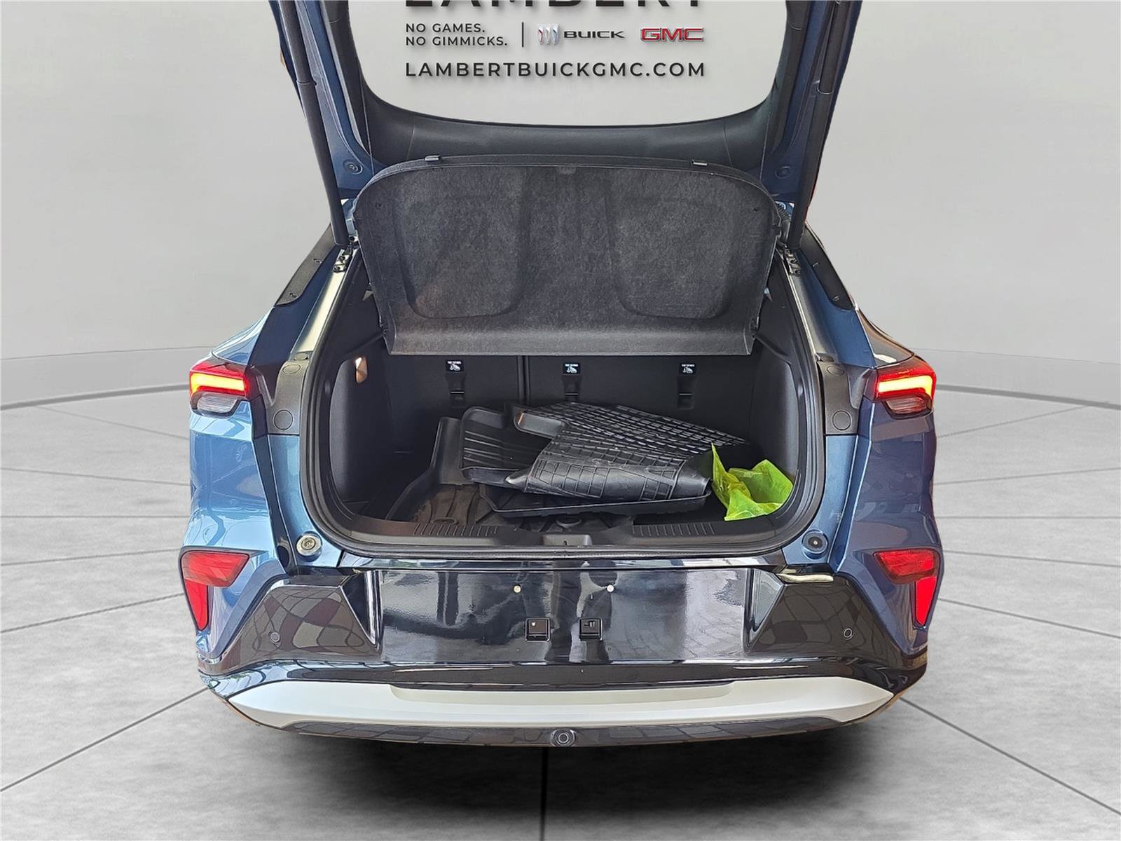 Used 2024 Buick Envista Sport Touring w/ Convenience I Package FWD image 13