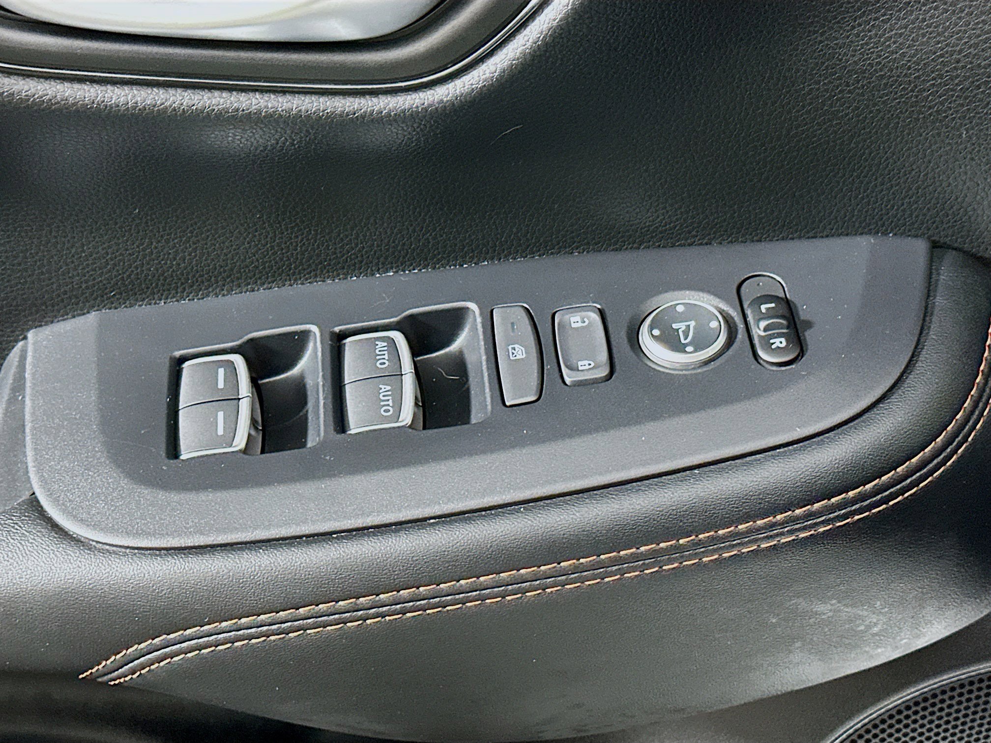 Used 2026 Honda HR-V Sport image 15