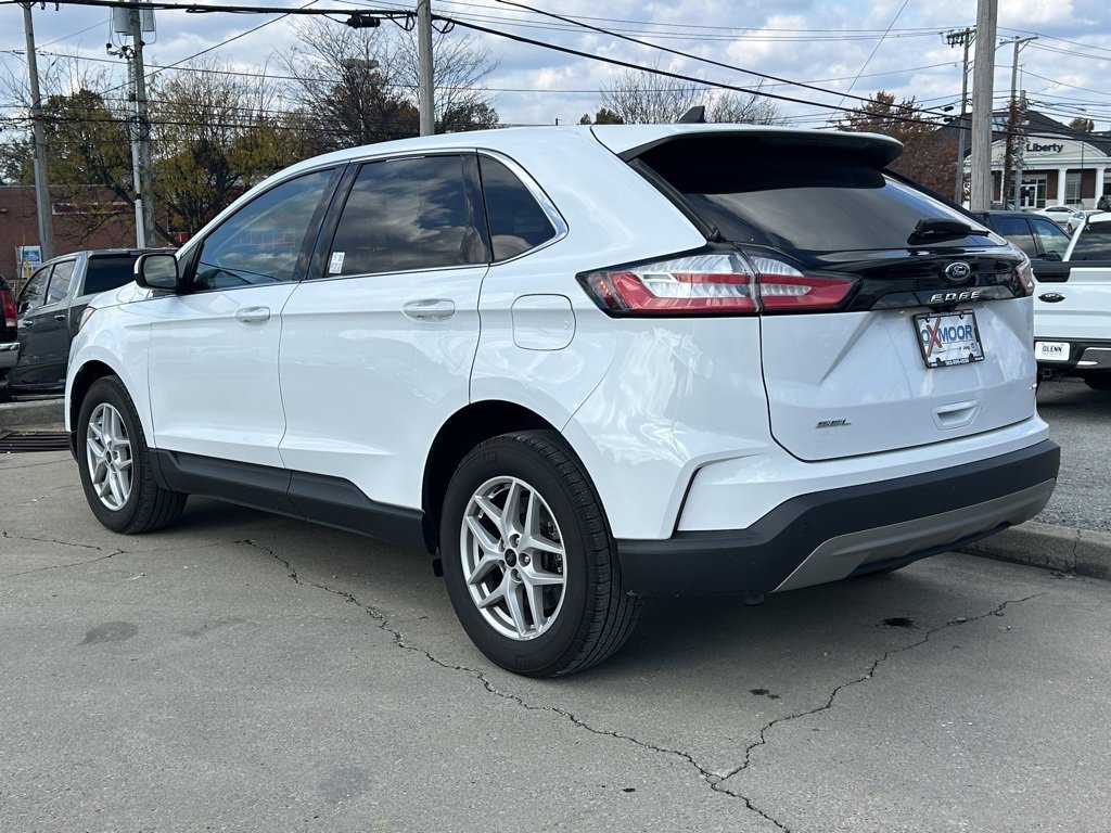 Used 2023 Ford Edge SEL image 9