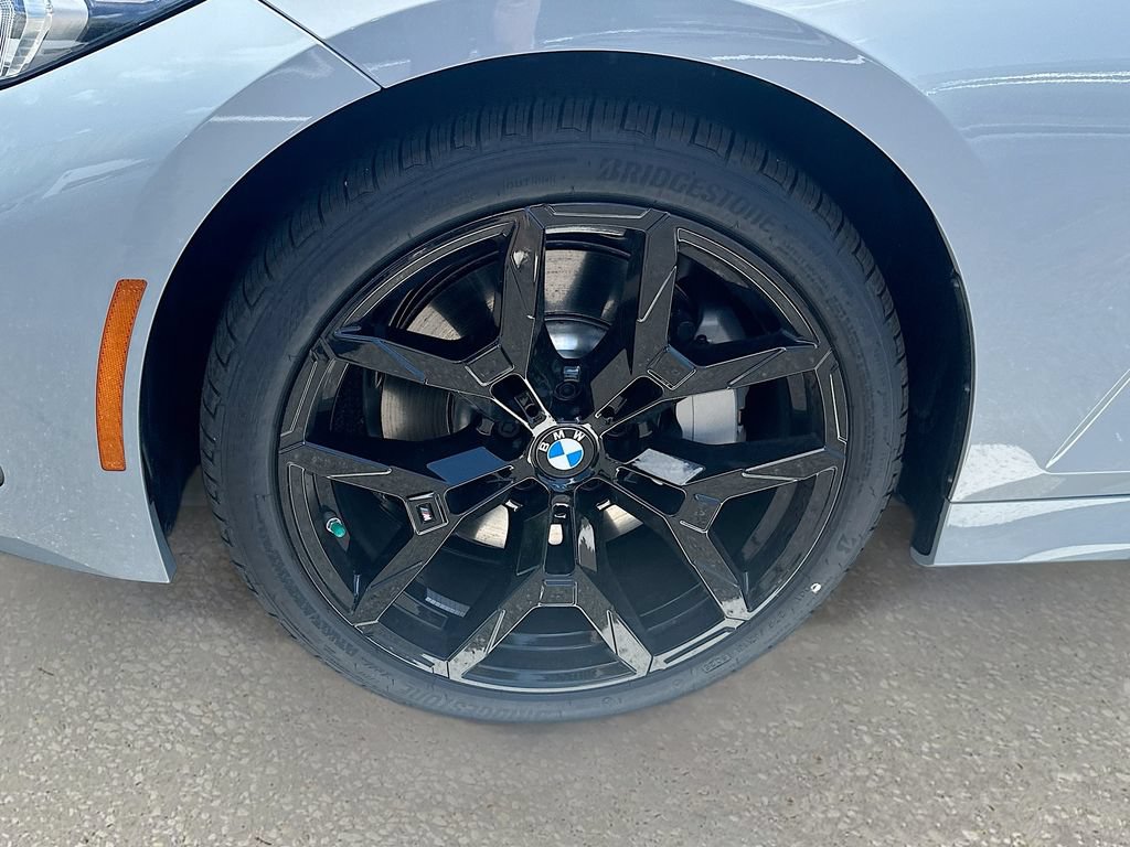 New 2026 BMW 330i xDrive Sedan w/ M Sport Package AWD/4WD image 33