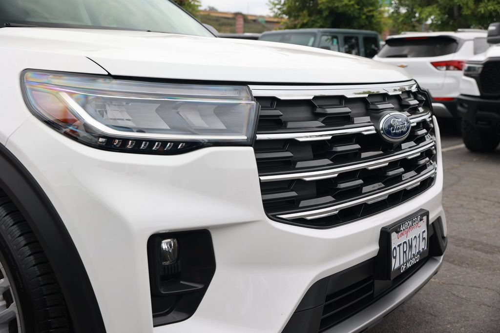 Used 2025 Ford Explorer Active w/ Active Comfort Package RWD image 7