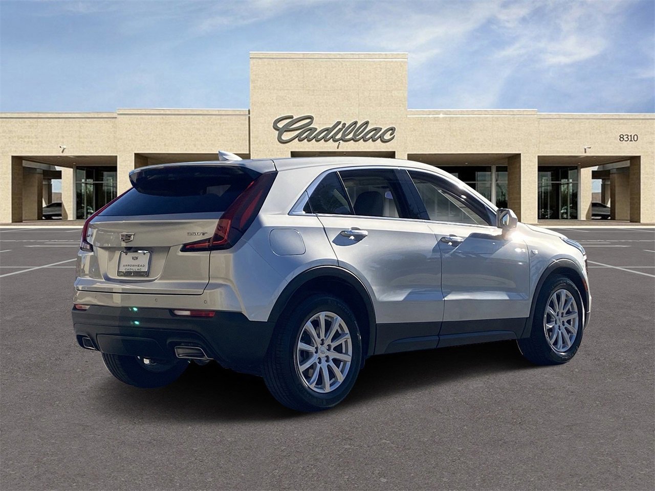 Used 2021 Cadillac XT4 Luxury w/ Cold Weather Package image 5