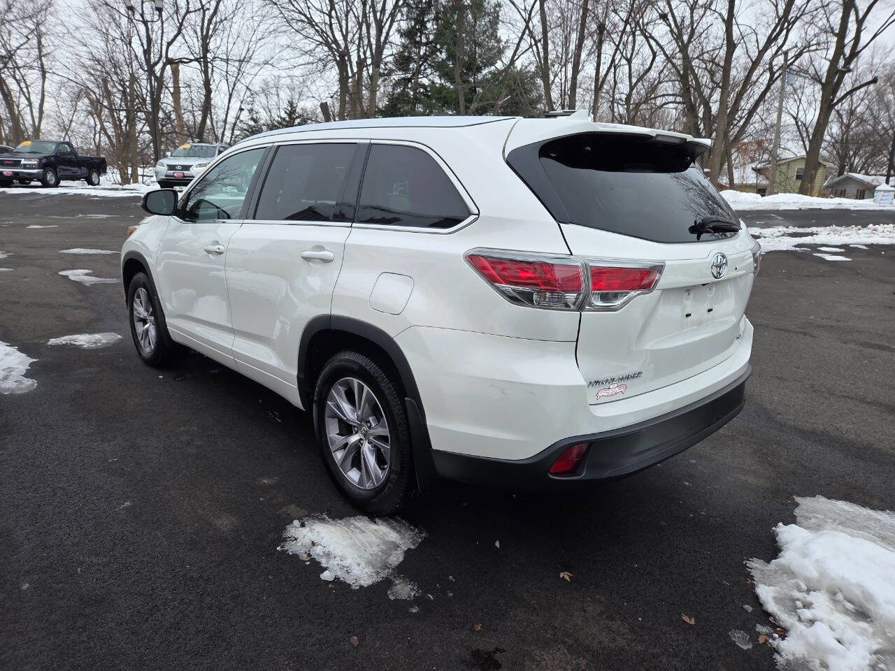 Used 2015 Toyota Highlander XLE image 5