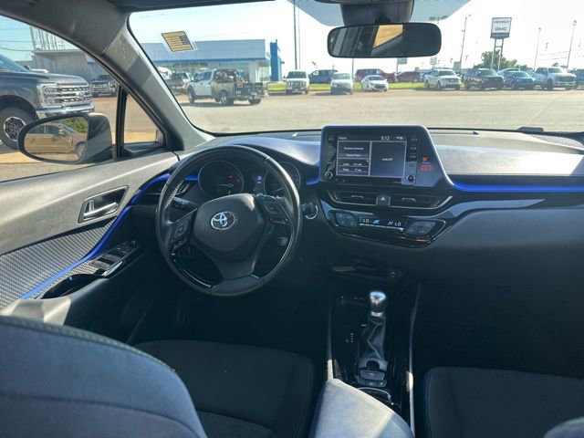 Used 2020 Toyota C-HR XLE FWD image 14