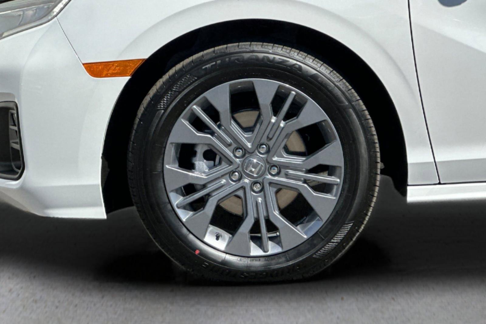New 2026 Honda Odyssey Touring image 32