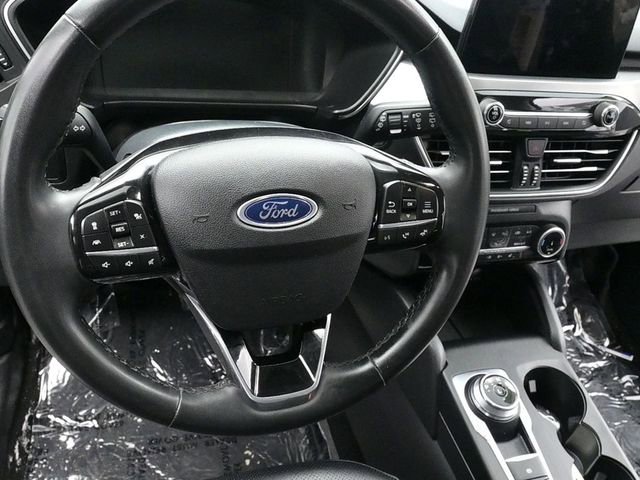 Used 2022 Ford Escape Titanium image 19