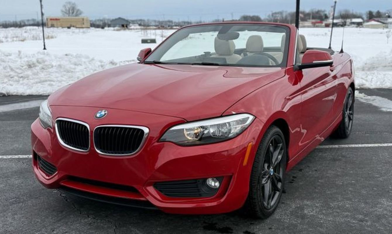 Used 2015 BMW 228i Convertible image 2