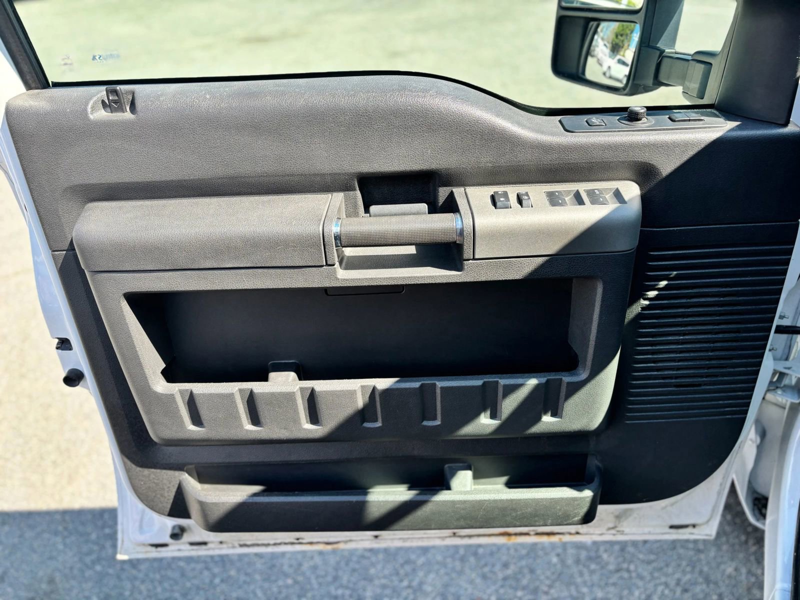 Used 2012 Ford F250 Lariat w/ Chrome Pkg image 13